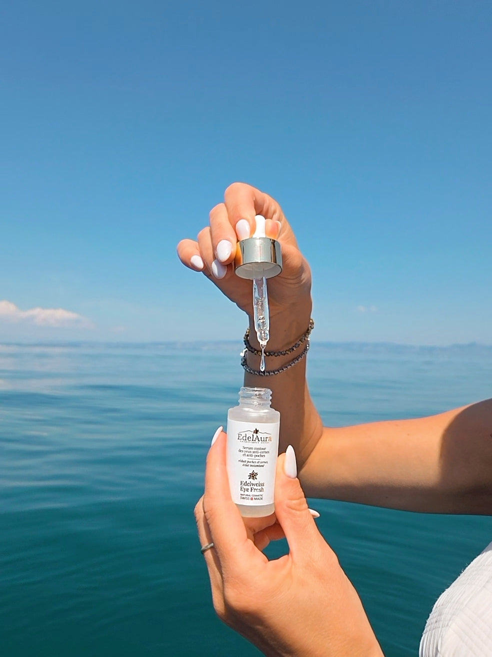 Les actifs végétaux à effet “peptide-like” : quand la nature remplace la chimie en cosmétique anti-âge